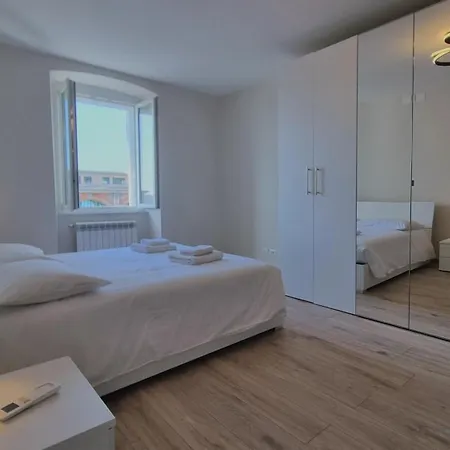 Nazario Sauro 20 Apartment *