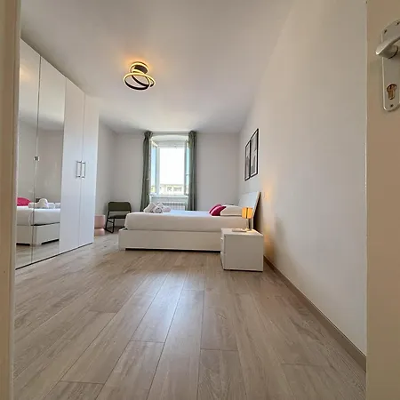 Nazario Sauro 20 Apartment