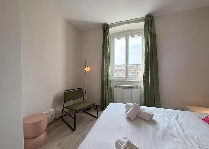 Nazario Sauro 20 Апартаменты Триест