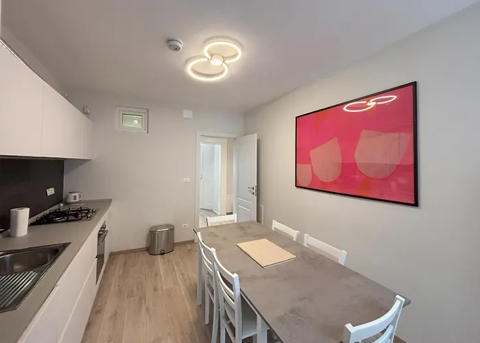 Апартаменты Nazario Sauro 20